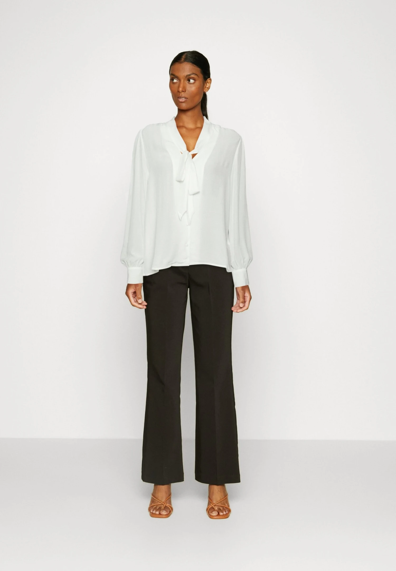 Anna Field Overhemdblouse - Off White 2 Anna Field Overhemdblouse - Off White - Image 2
