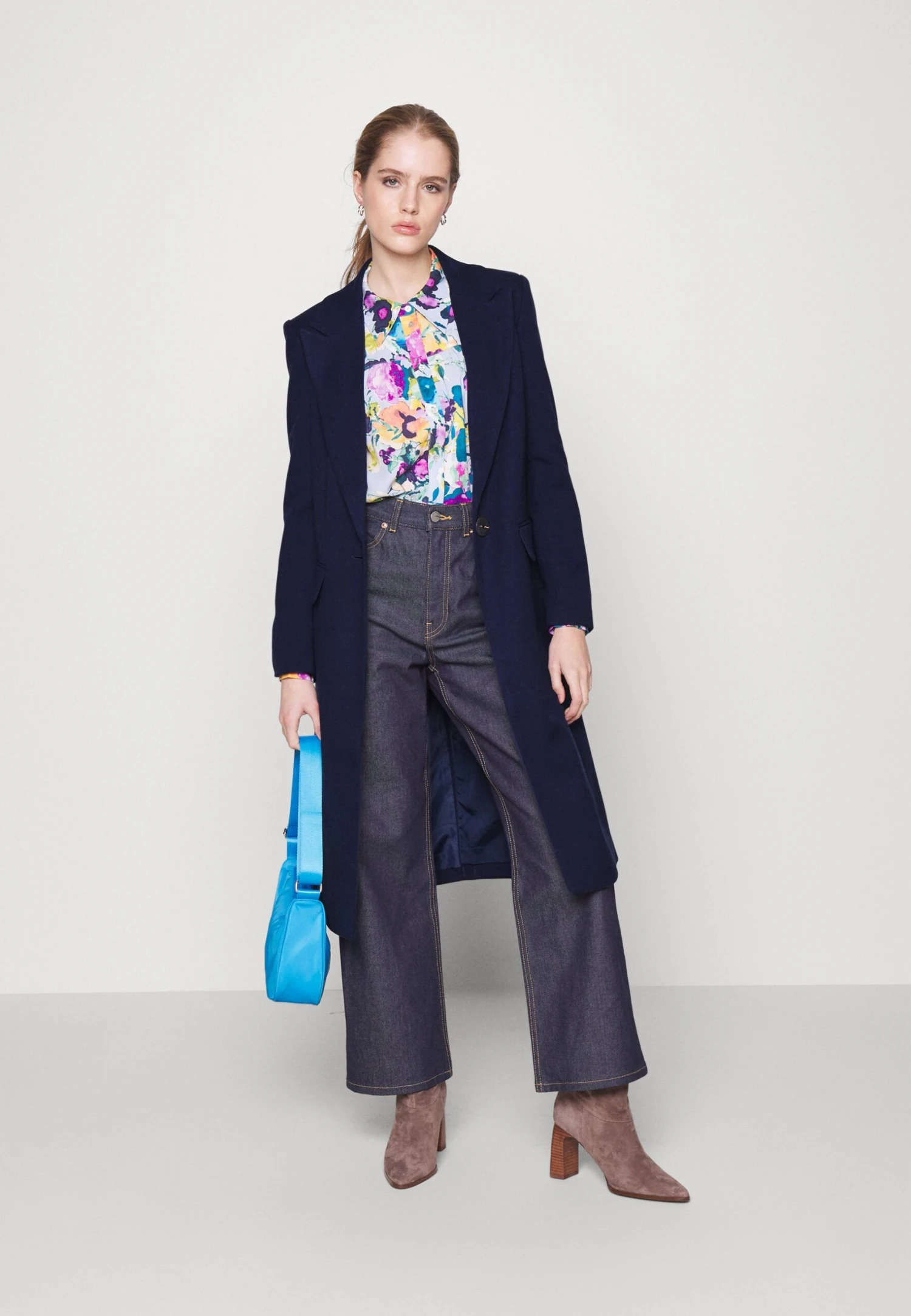 Mantel - Dark Blue 2 Mantel - Dark Blue - Image 2