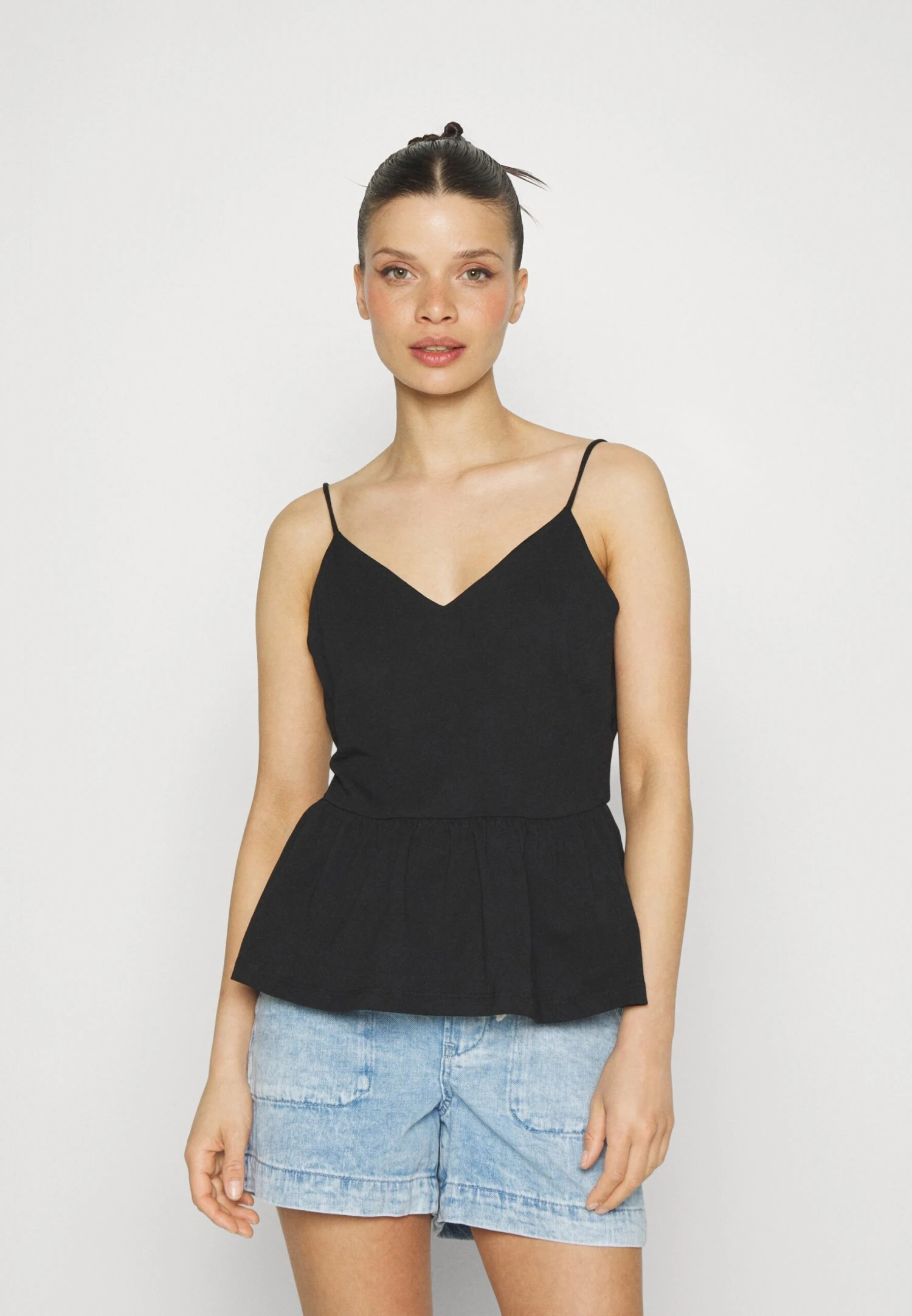 Petite 2Pack- Blouse - Black/ White 4 Petite 2Pack- Blouse - Black/ White - Image 4