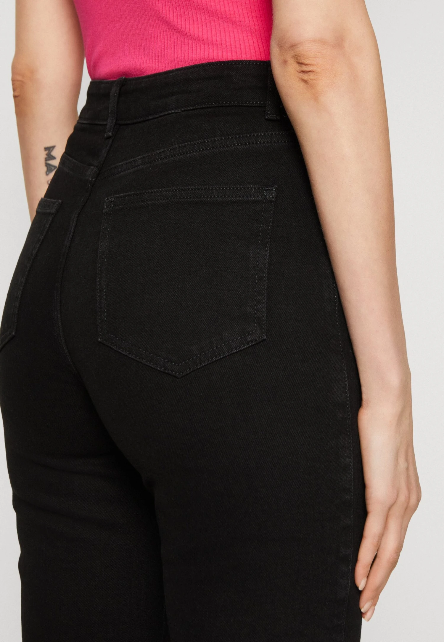 Anna Field Straight Leg Jeans - Black Denim 4 Anna Field Straight Leg Jeans - Black Denim - Image 4