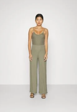 Anna Field Jumpsuit - Olive