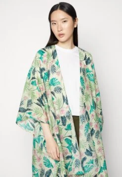 Anna Field Poncho - Green 9 Anna Field Poncho - Green -Anna Field b0331e130e894a549ec1fe86bdedb068