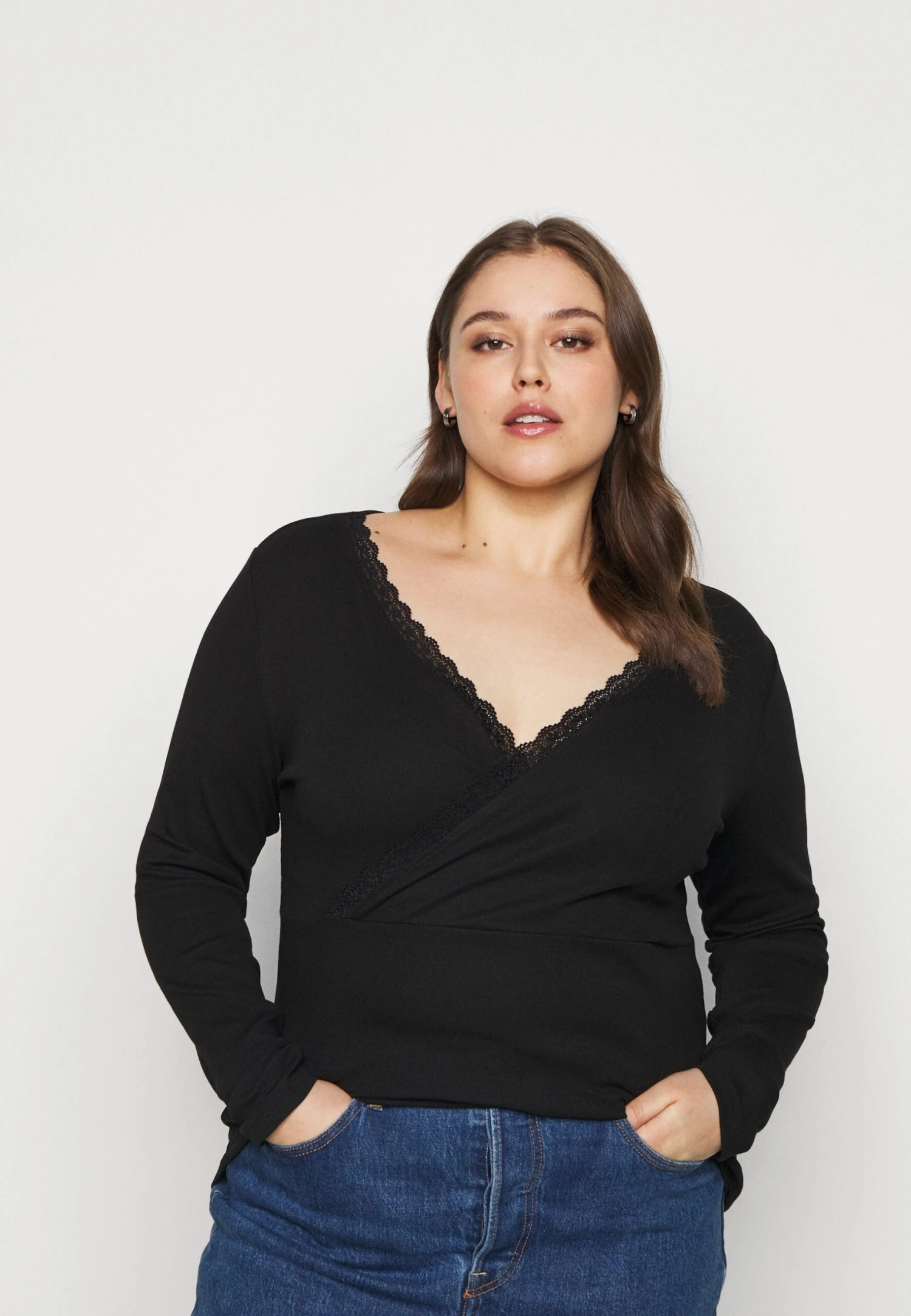 Longsleeve - Black 1 Longsleeve - Black