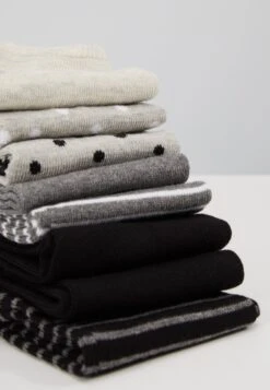 Anna Field 8Pp Spot Stripe- Sokken - Grey 7 Anna Field 8Pp Spot Stripe- Sokken - Grey -Anna Field c4f9f9de7c754216a2ed0c3f542fba9e