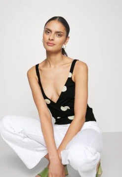 Anna Field Top - Black/White 12 Anna Field Top - Black/White -Anna Field ef9bd2e8042249a0a3f84c138d94ee20